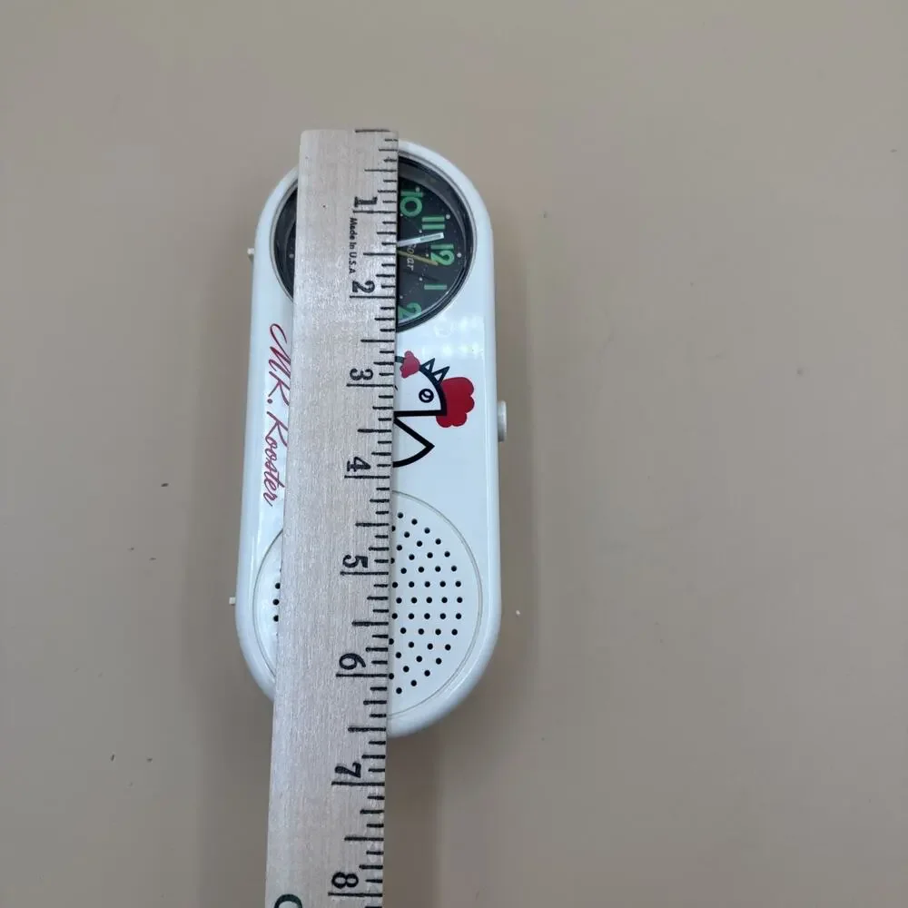 VTG MR. ROOSTER Battery Operated Crowing Alarm Clock Glow-In-The-Dark Works